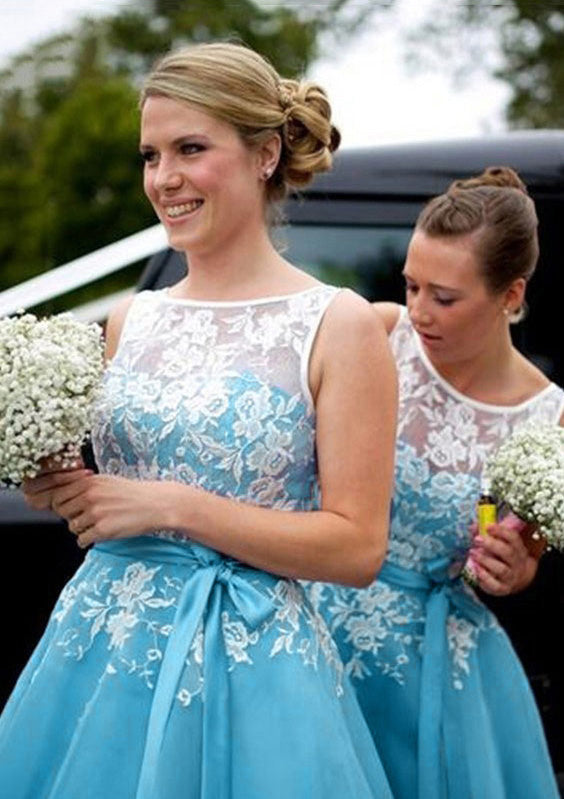 Lumidress Elegant Sky Blue Lace Bodice A-Line Bridesmaid Dress with Tea-Length Skirt