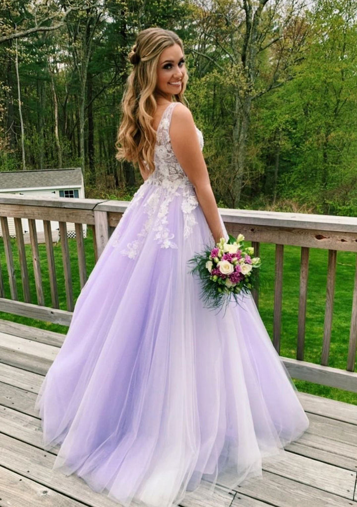 Lumidress Princess V-Neck Tulle Prom Dress with Appliqué &amp; Sweep Train