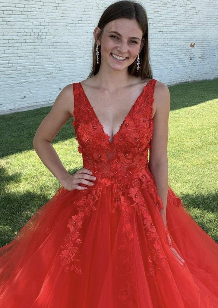 Lumidress Elegant V-Neck Ball Gown Prom Dress with Lace &amp; Beaded Tulle Train