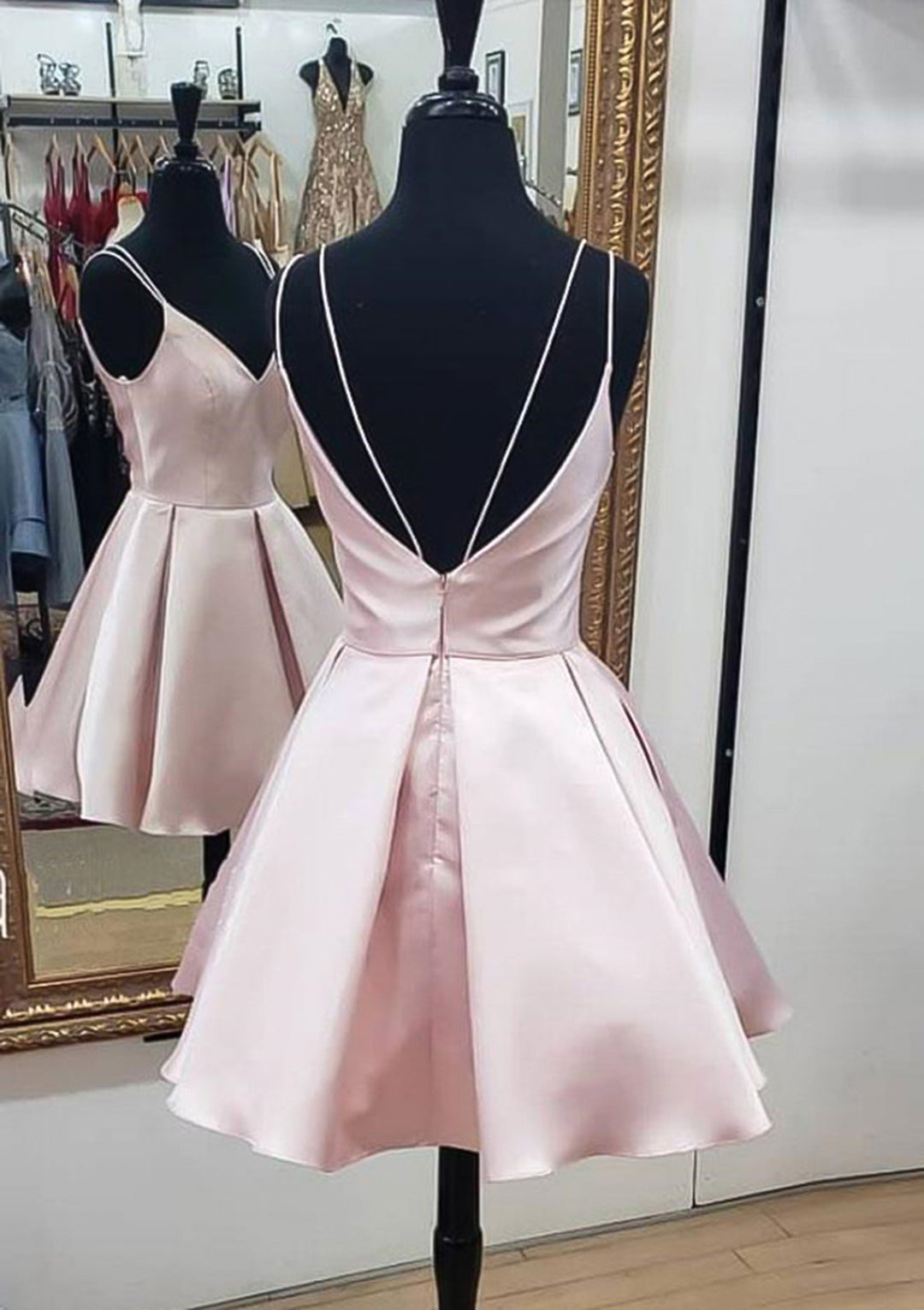 Lumidress omantic Satin A-Line V-Neck Sleeveless Ruffled Mini Homecoming Dress