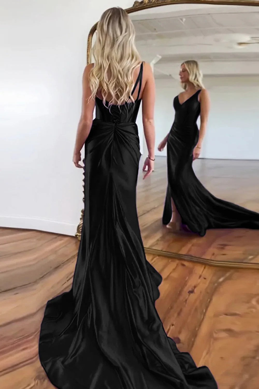 Lumidress Luxury Purple V-Neck Satin Mermaid Side Slit Prom Gown