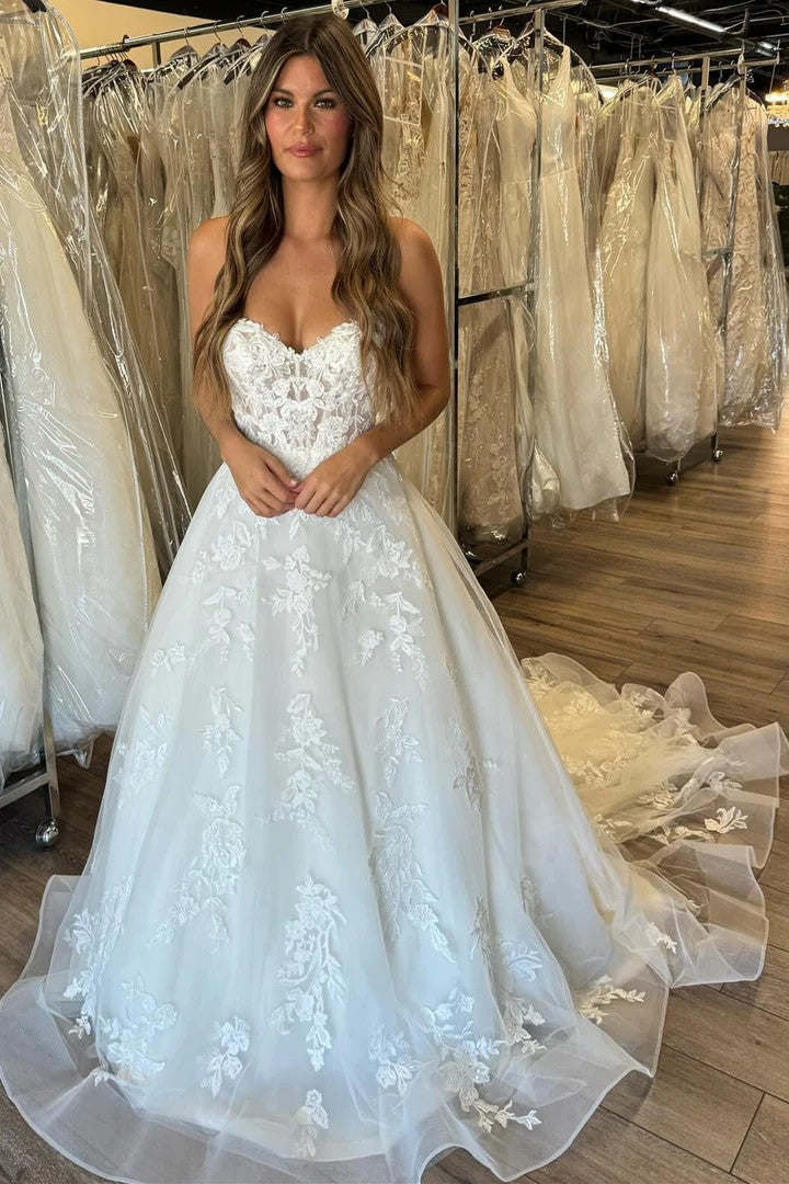 Lumidress Romantic White Sweetheart Tulle Wedding Gown with Appliqués