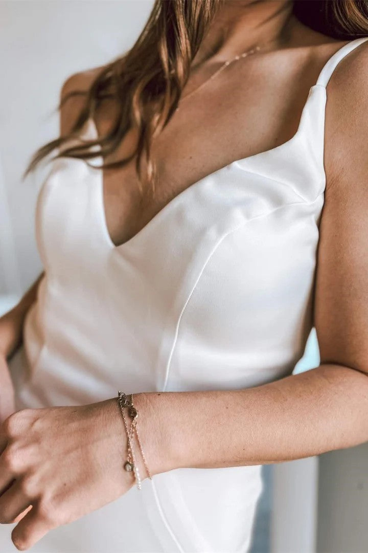 Lumidress Minimalist V-Neck Tie-Back Mermaid Wedding Dress