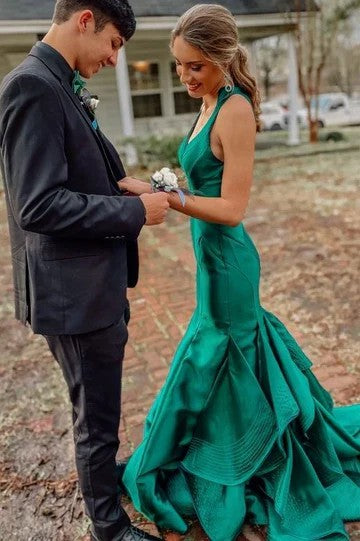 Lumidress Elegant Emerald Green Halter V-Neck Satin Mermaid Evening Gown