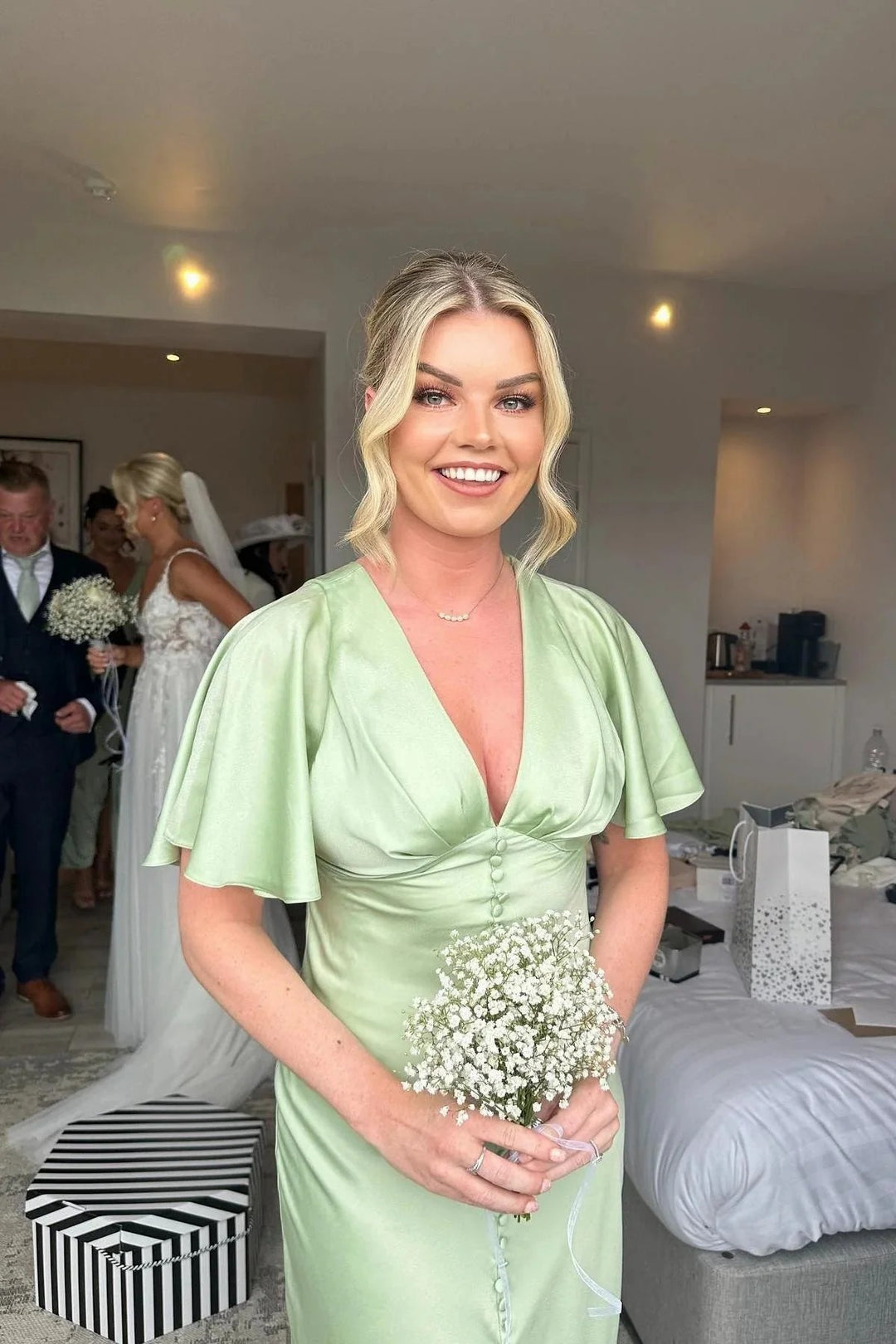 Lumidress Light Green Satin Sheath Bridesmaid Dress with V-Neck &amp; Flared Sleeves