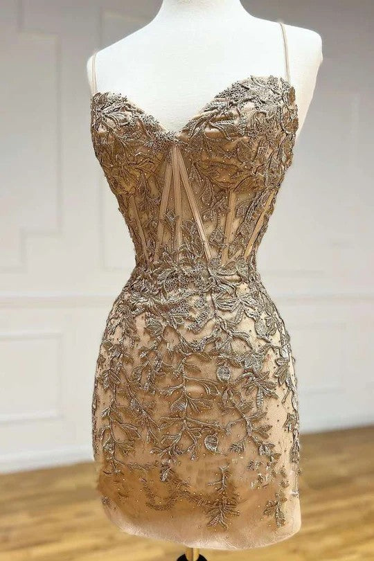 Lumidress Elegant Halter V-Neck Lace Appliqué Short Homecoming Dress