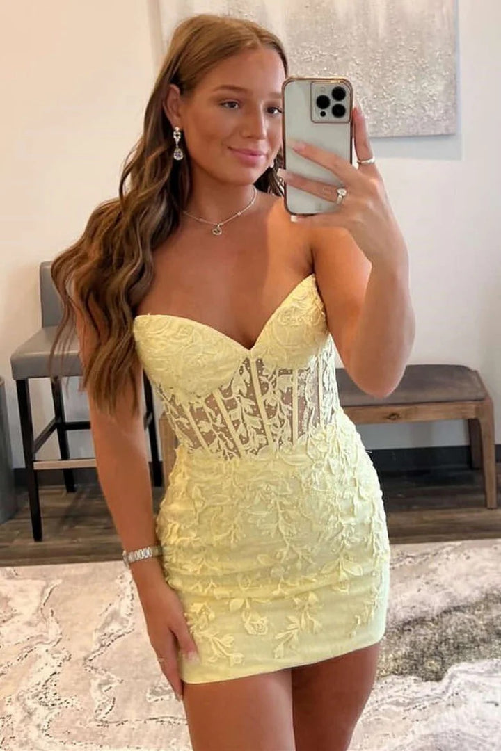 Lumidress Elegant Strapless Mini Homecoming Dress with Lace Appliques