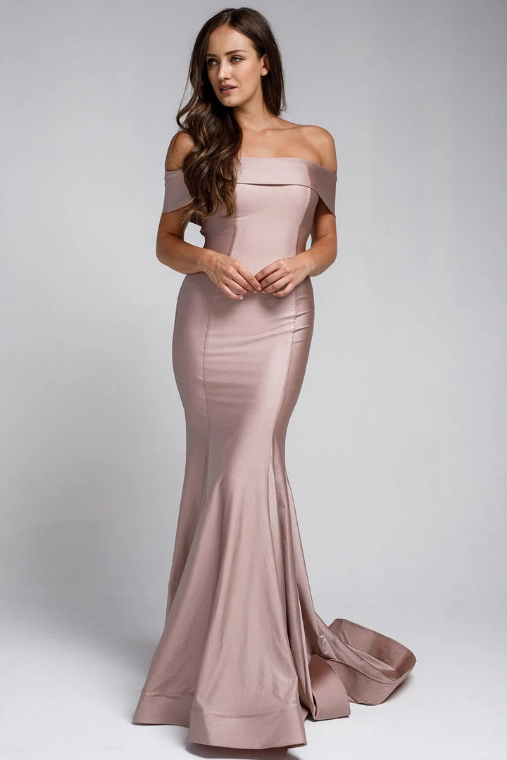 Lumidress Classic White Off-Shoulder Mermaid Gown