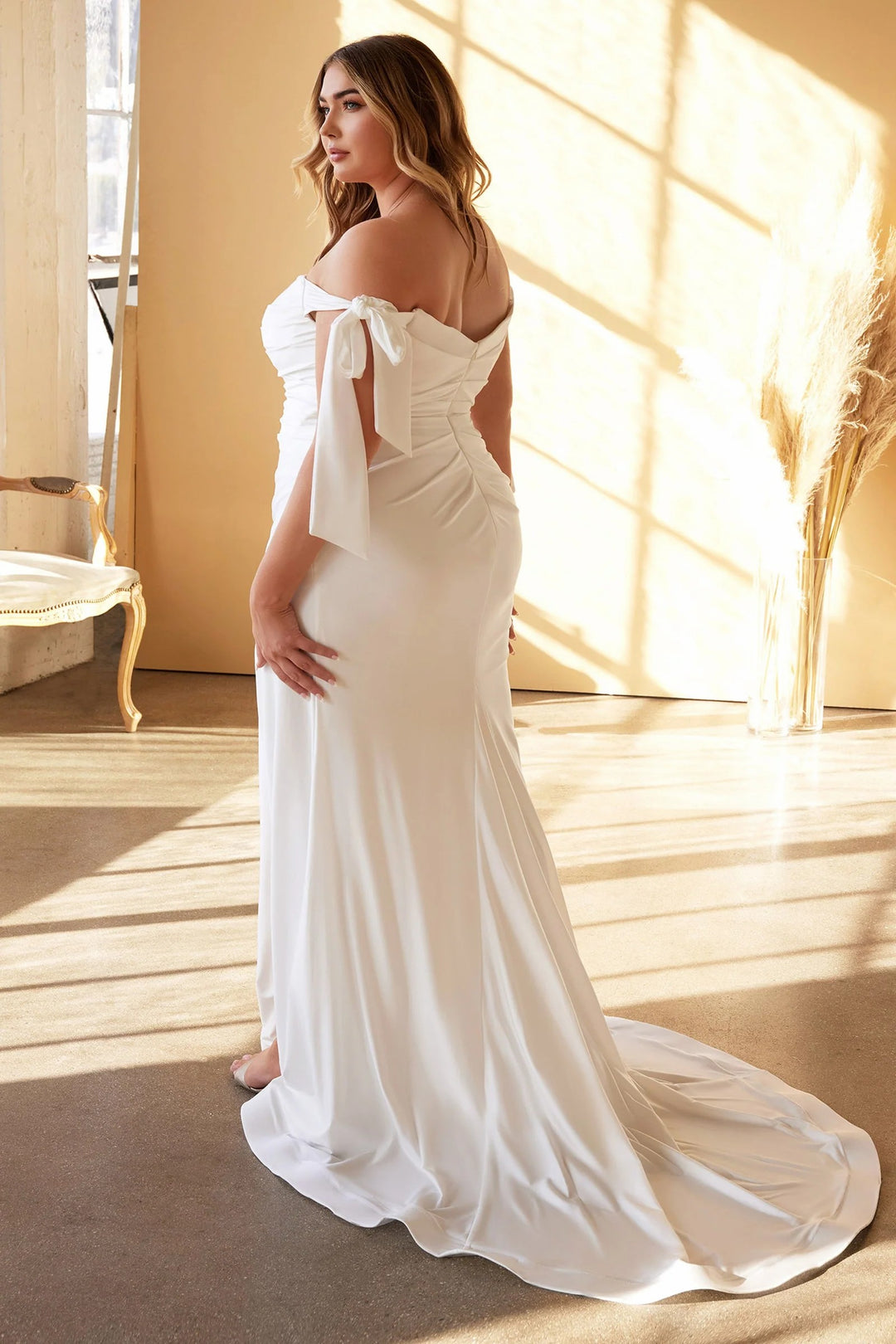 Lumidress White Off-Shoulder Trumpet Gown